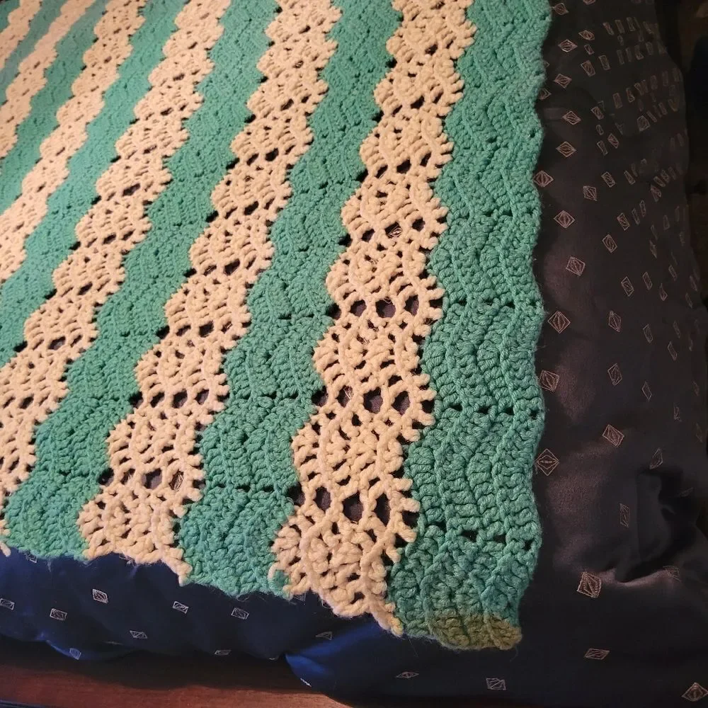 N/A vintage afghan